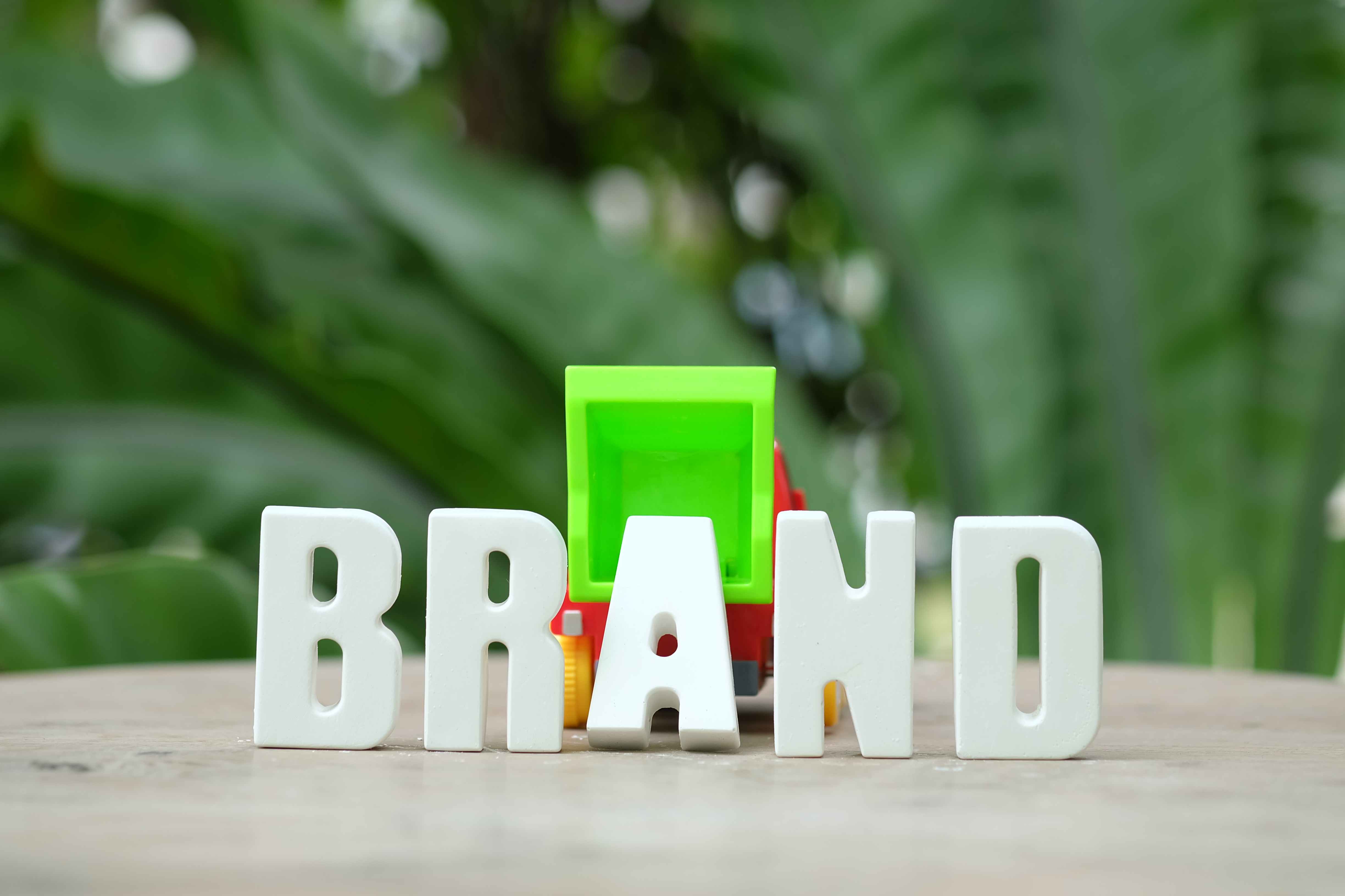 Brand কী এবং কিভাবে একটি শক্তিশালী Brand তৈরি করবেন